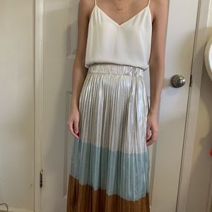NWT Metallic Pleated Skirt